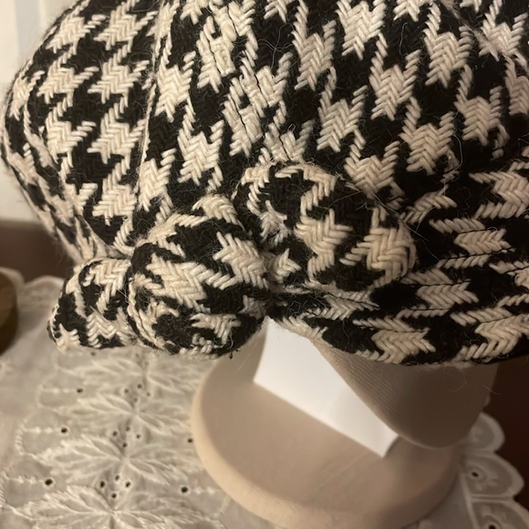 Hat - Picture 2 of 3